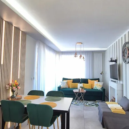 Apartman Yellow